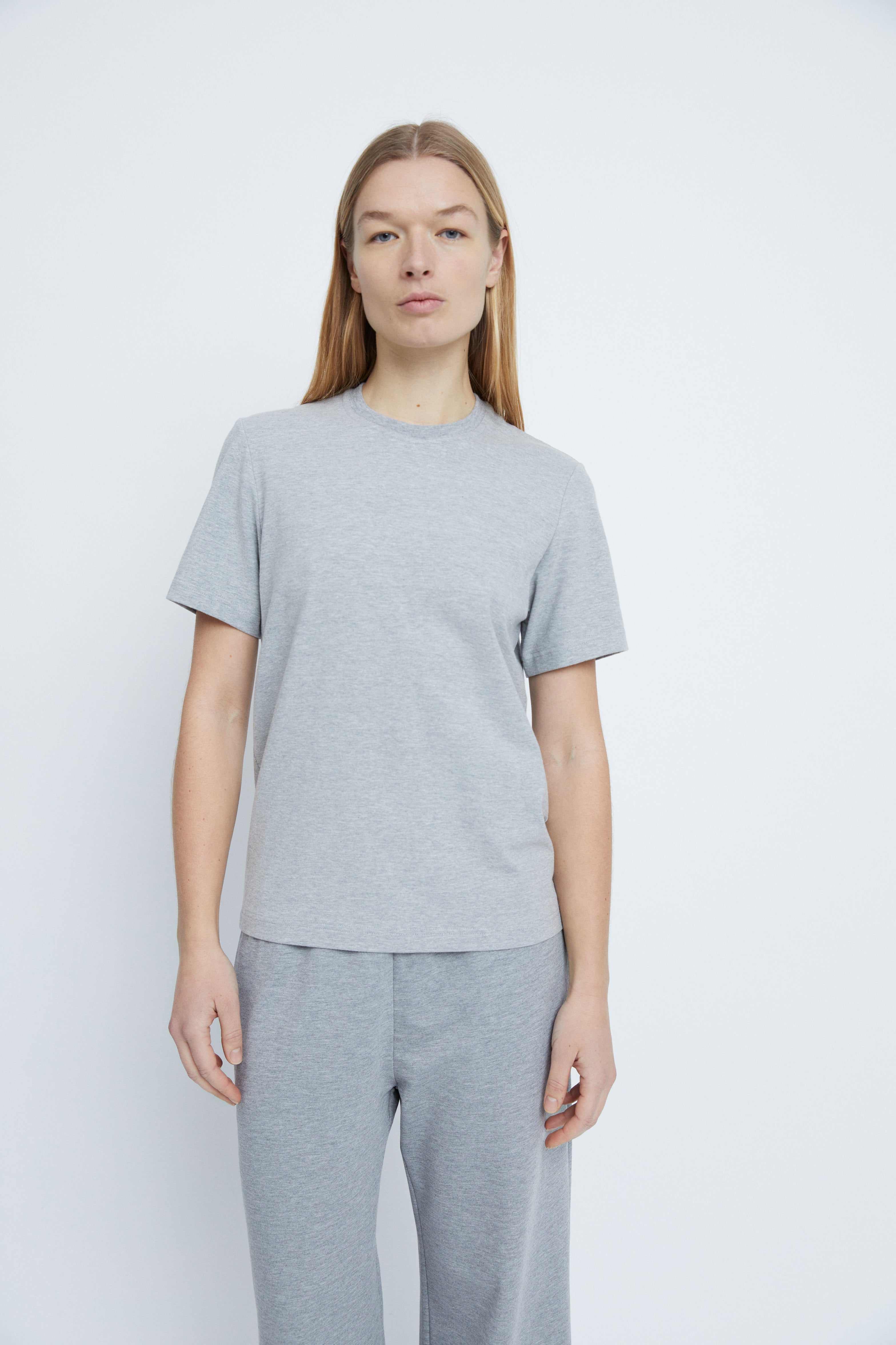 Smilla t-shirt in Grey