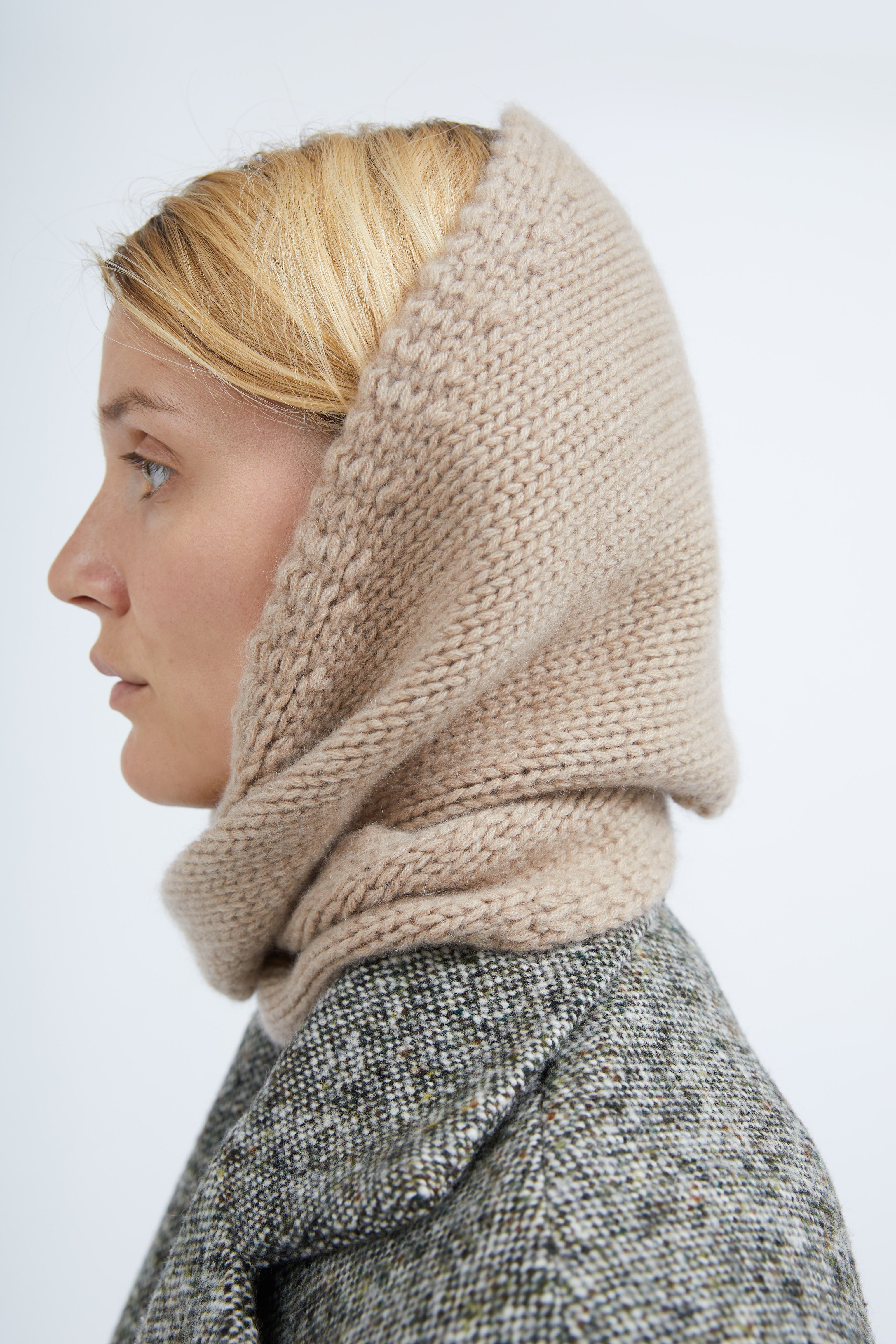 Lina scarf in Camel twill