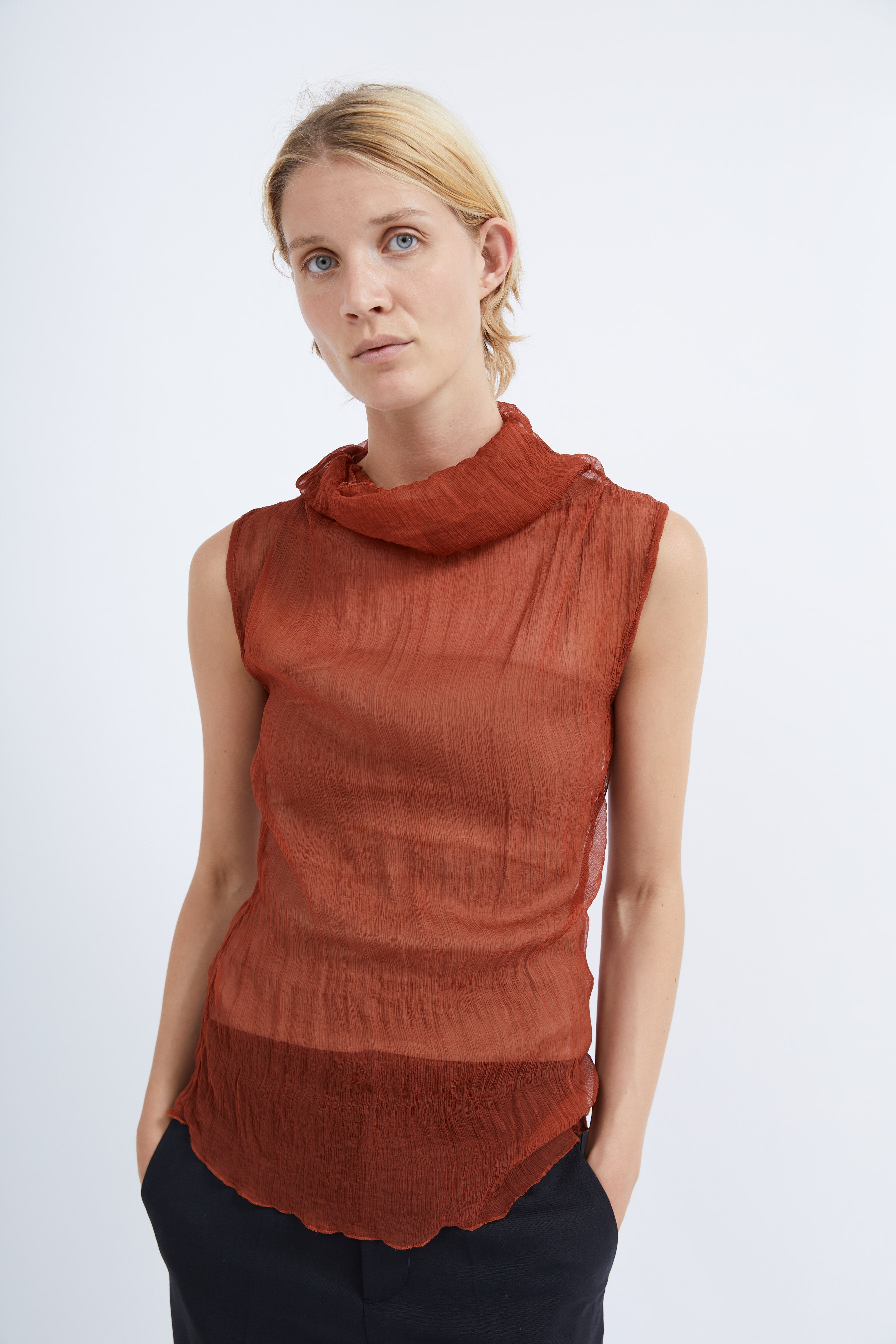 Lotus top in Rust red crinkle silk