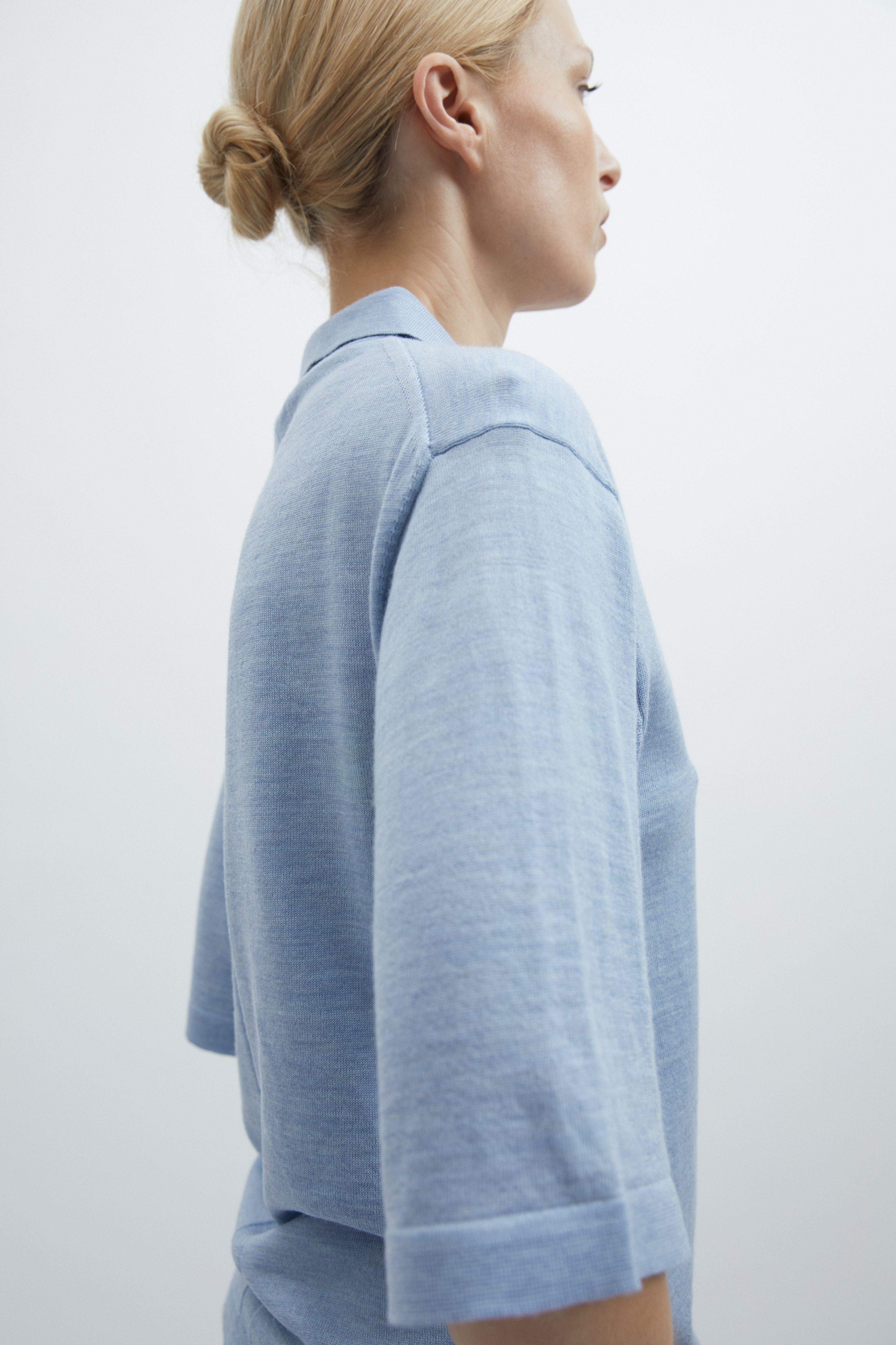 Iris polo knit in Sky blue merino