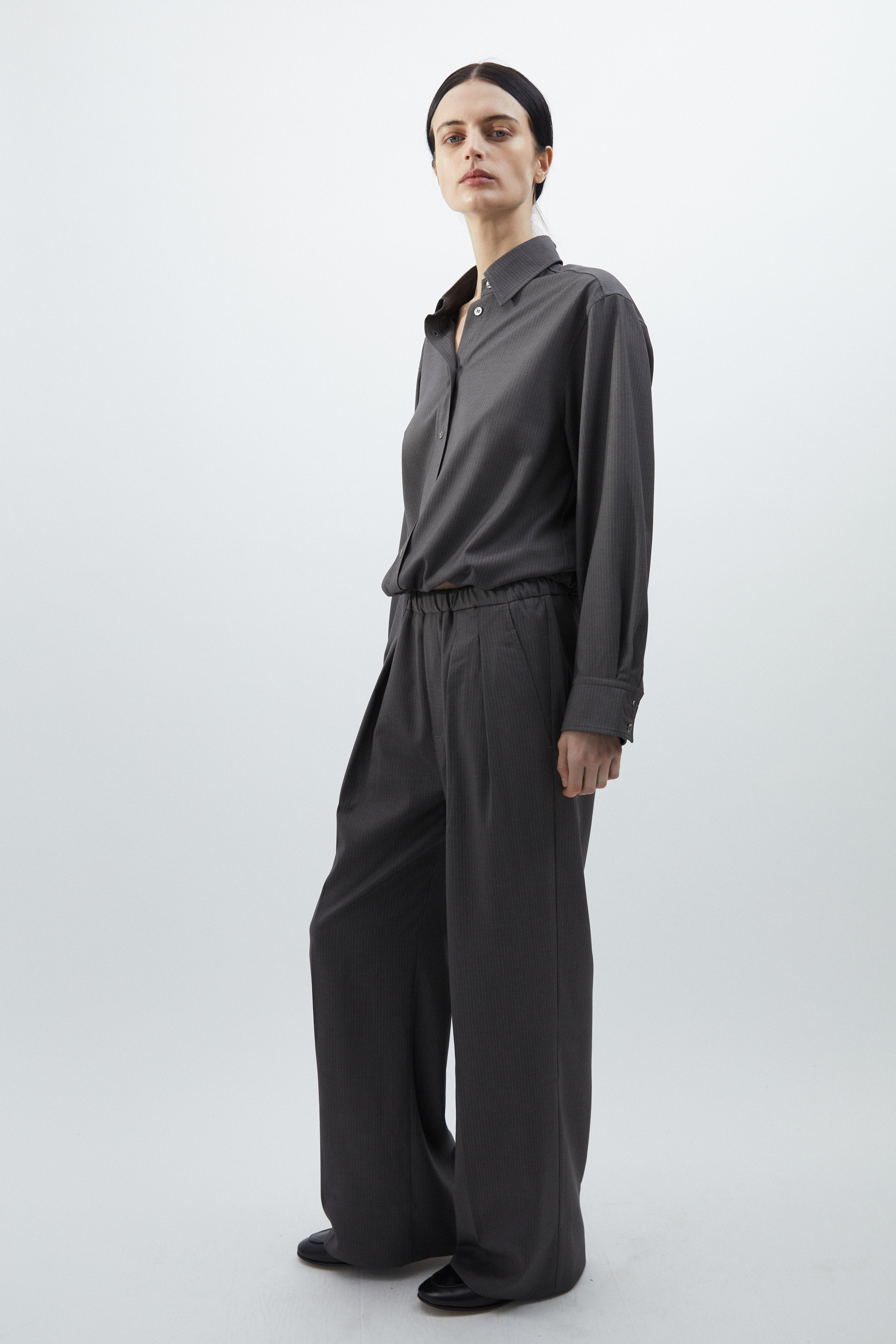 Ola pants in Grey pin stripe