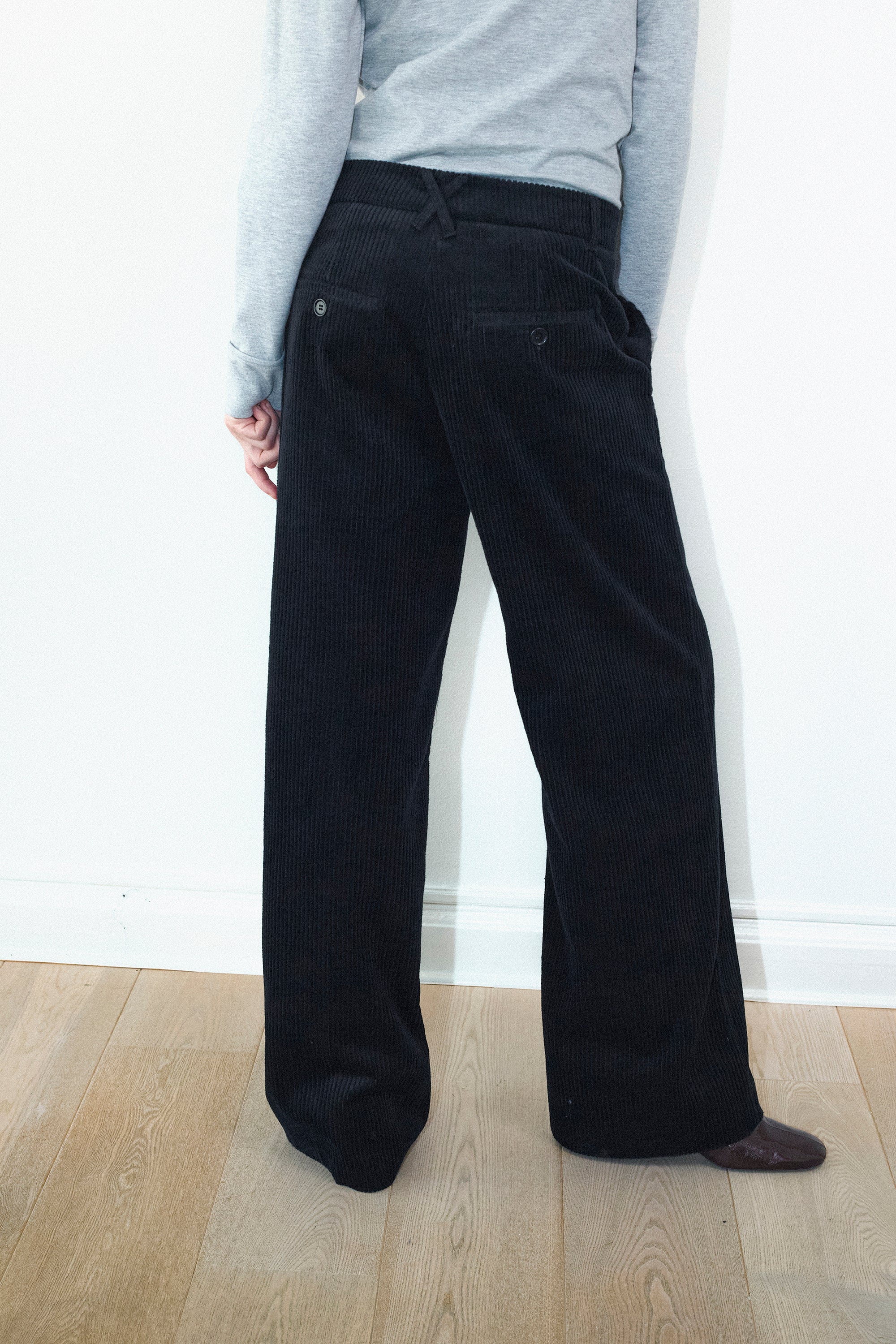 Selma pants in Black corduroy