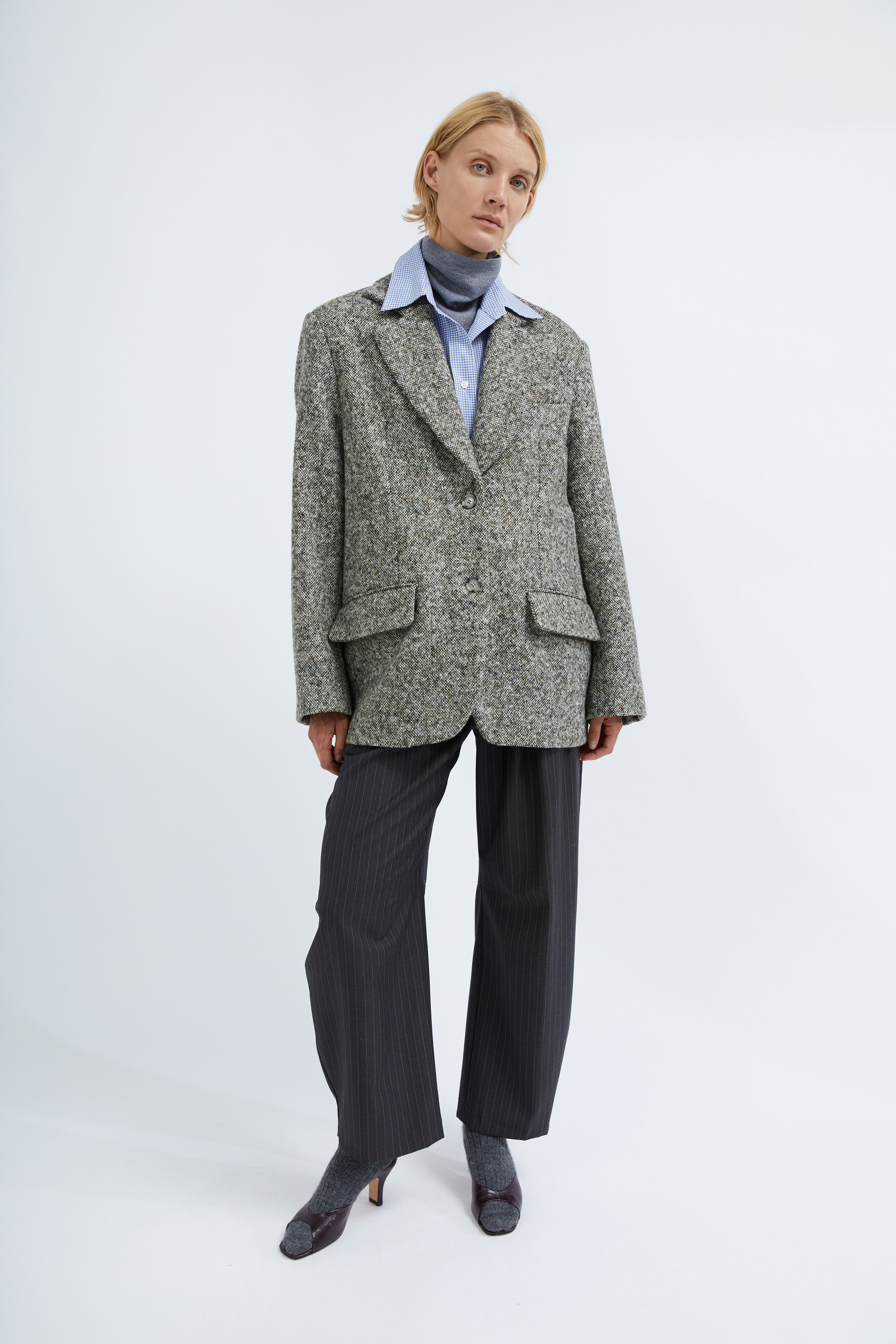 Betty pants in grey Pinstripe