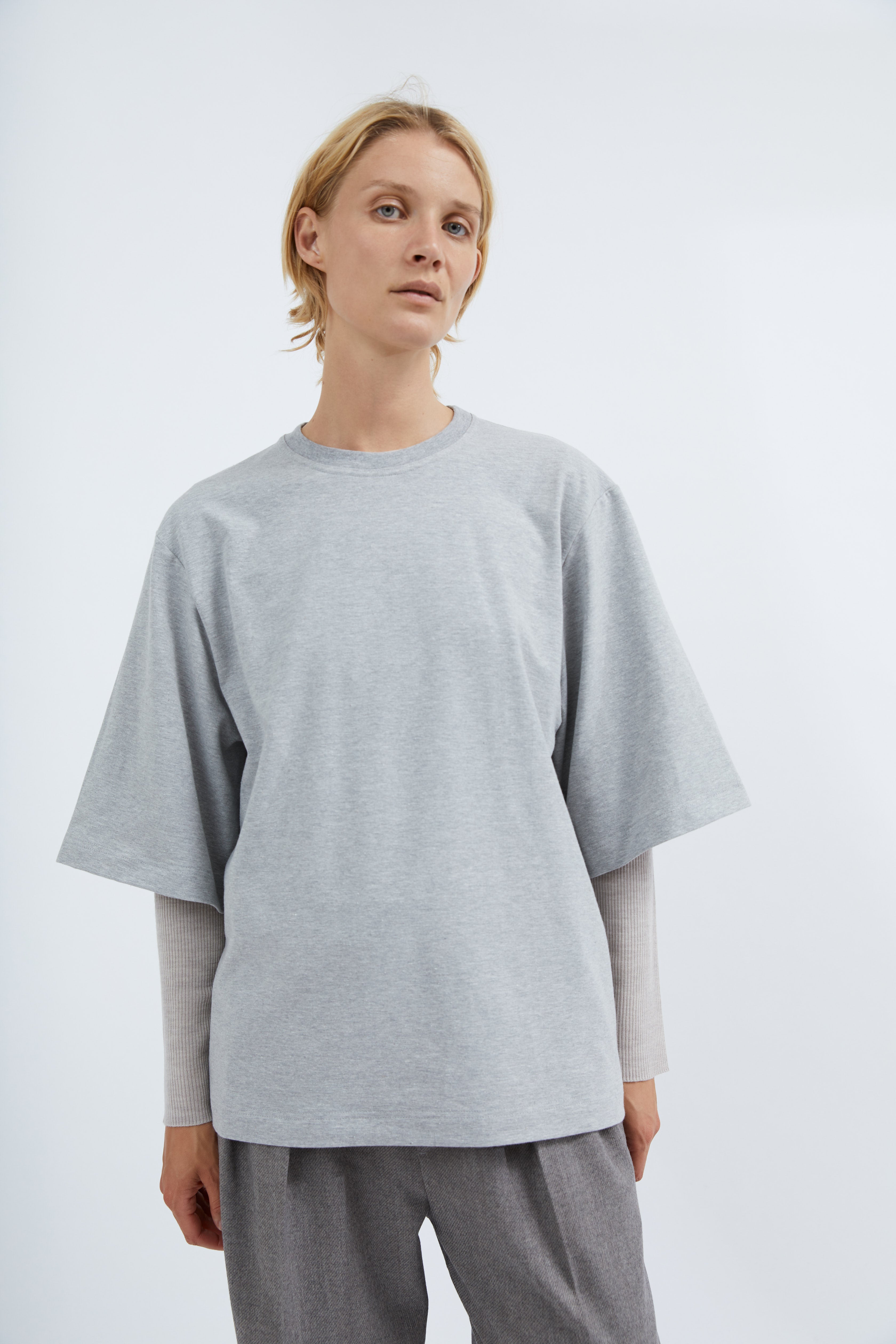Alba t-shirt in Grey