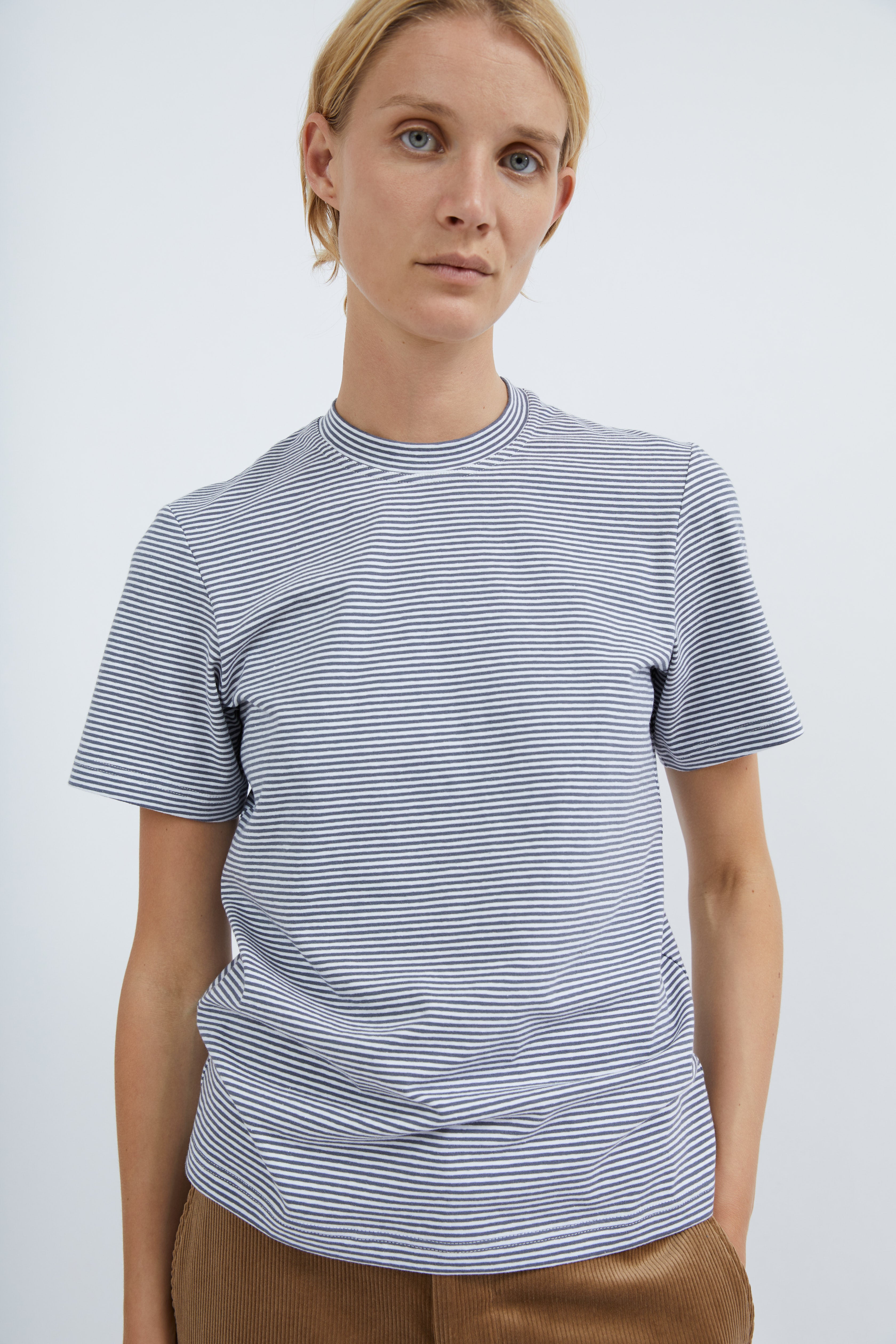 Smilla t-shirt in Grey stripe