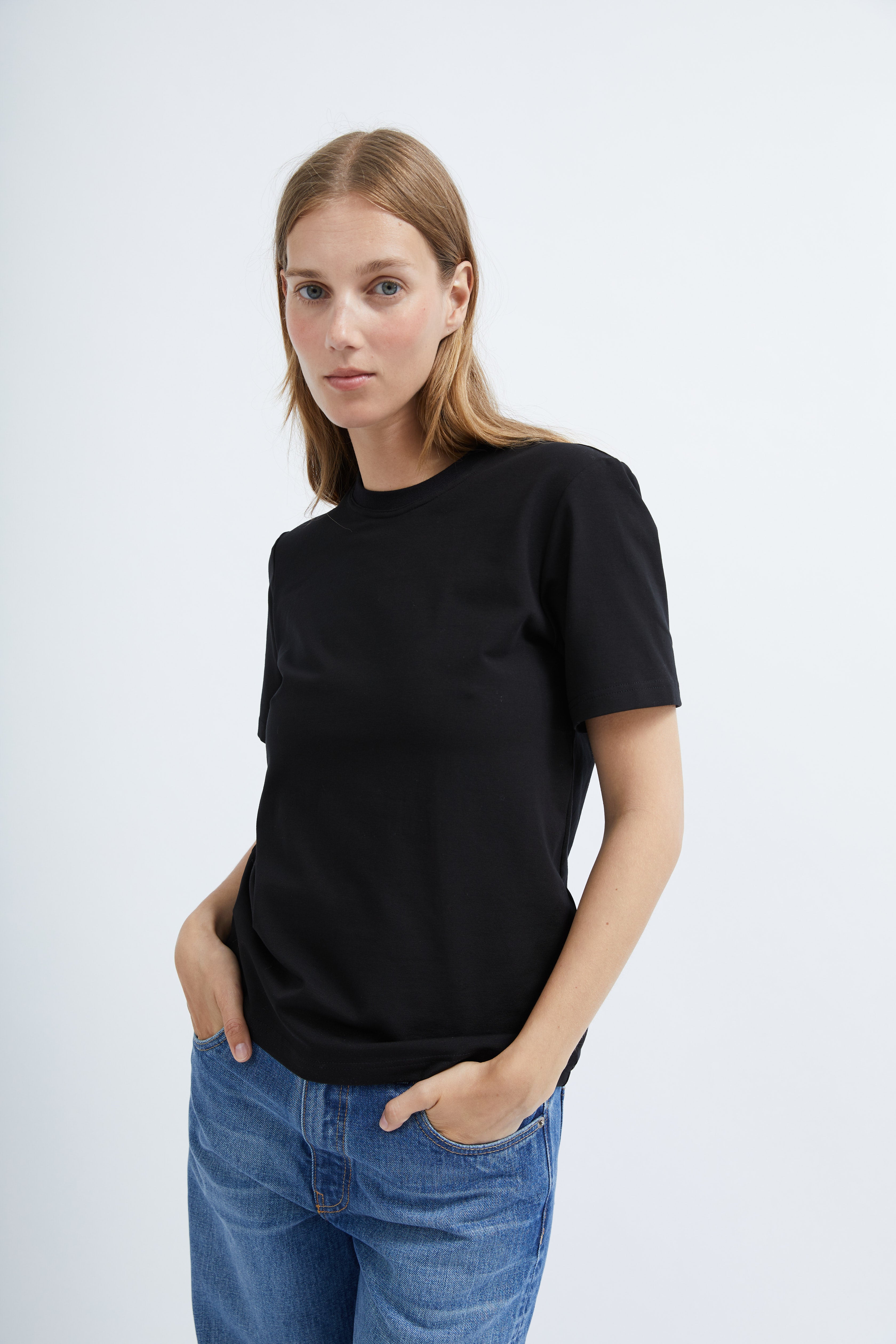 Smilla t-shirt in Black