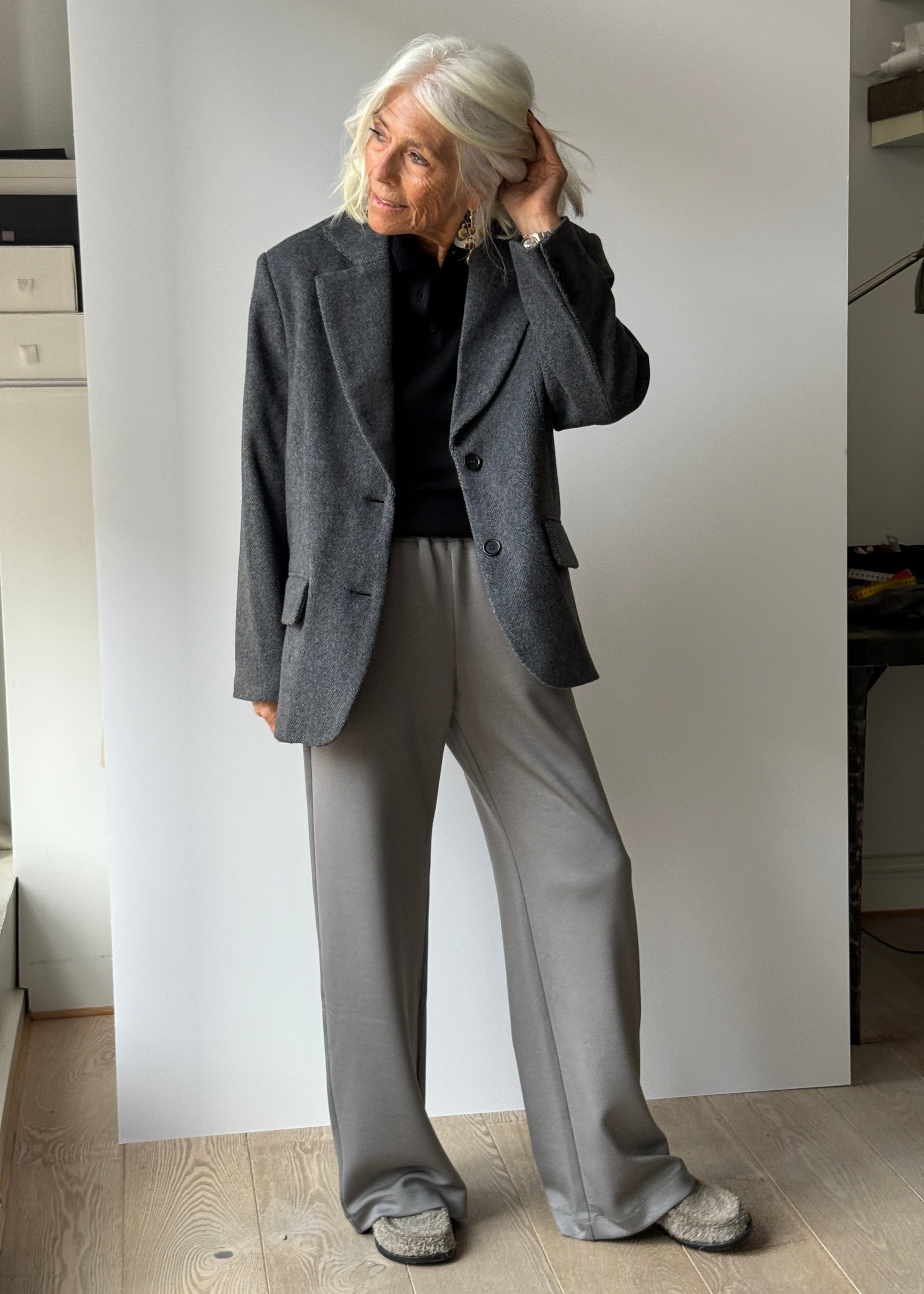 Olivia Pants in Grey