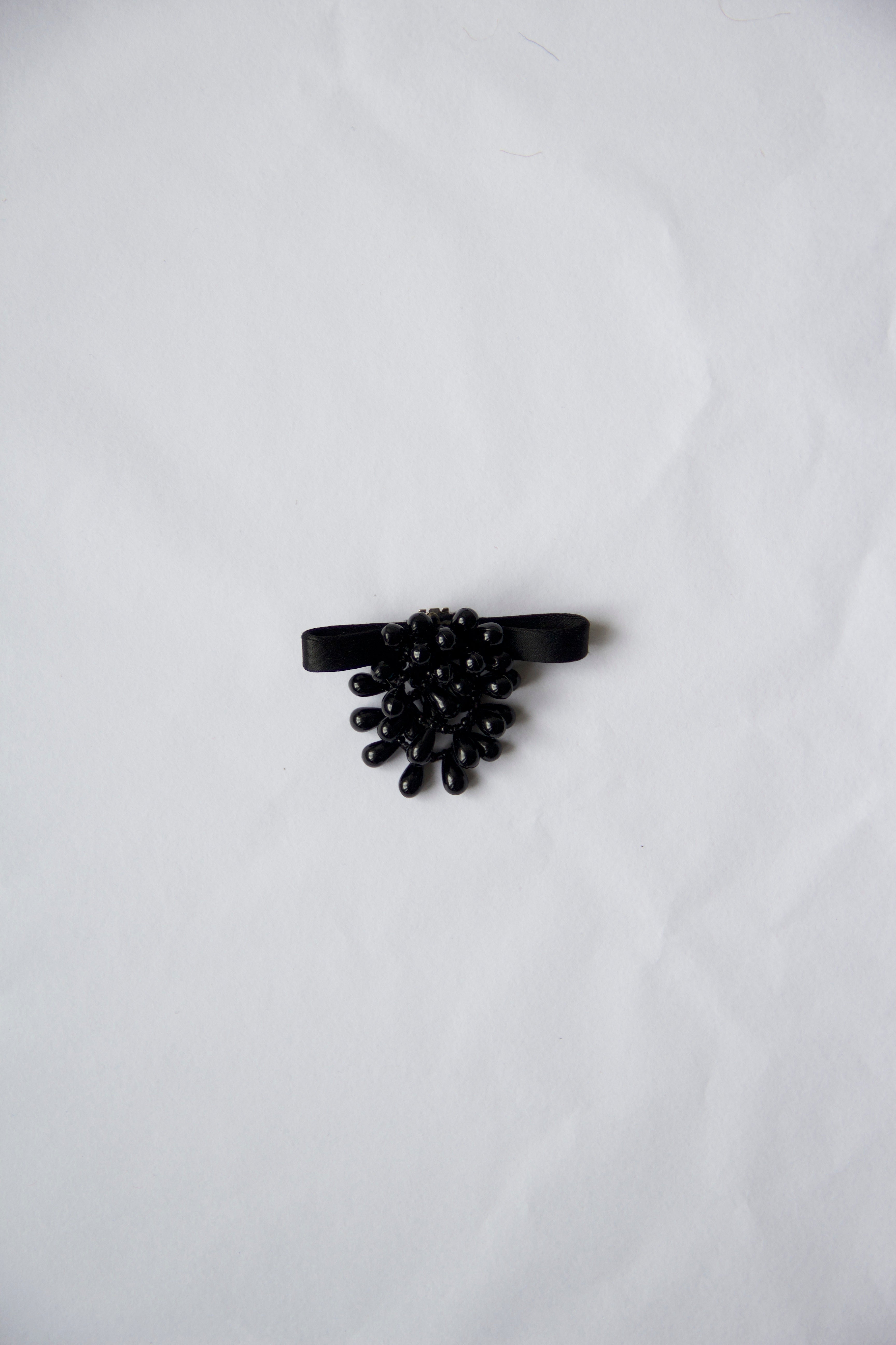 Vintage brooch with Black pearls