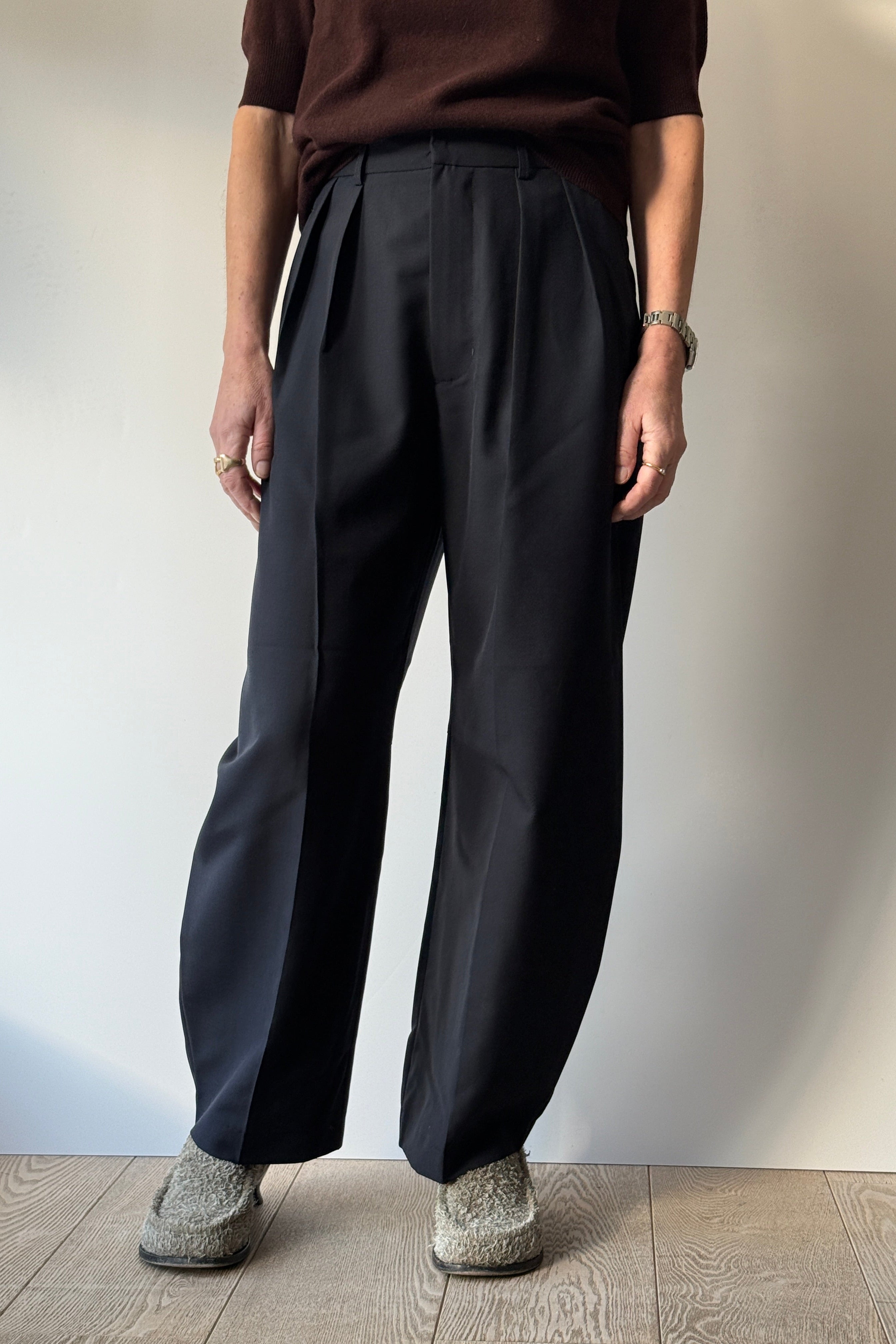 Betty pants in Navy