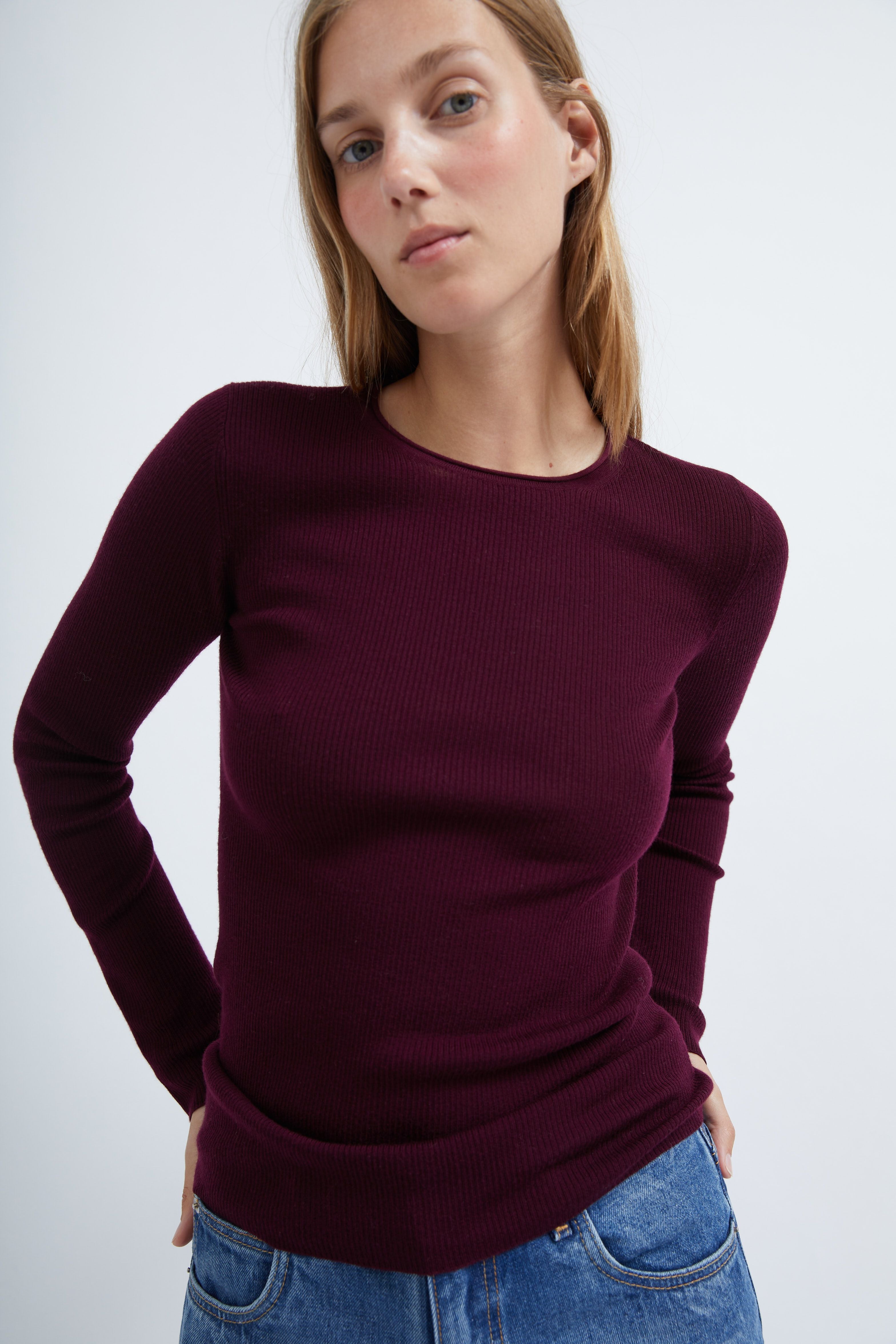 Levi knit in Wine