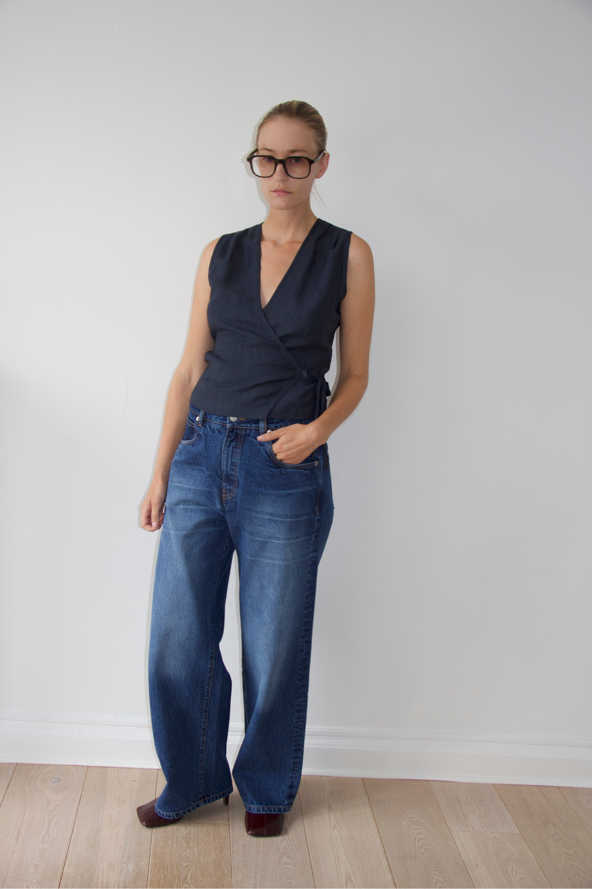 Maja top in Navy crashed linen