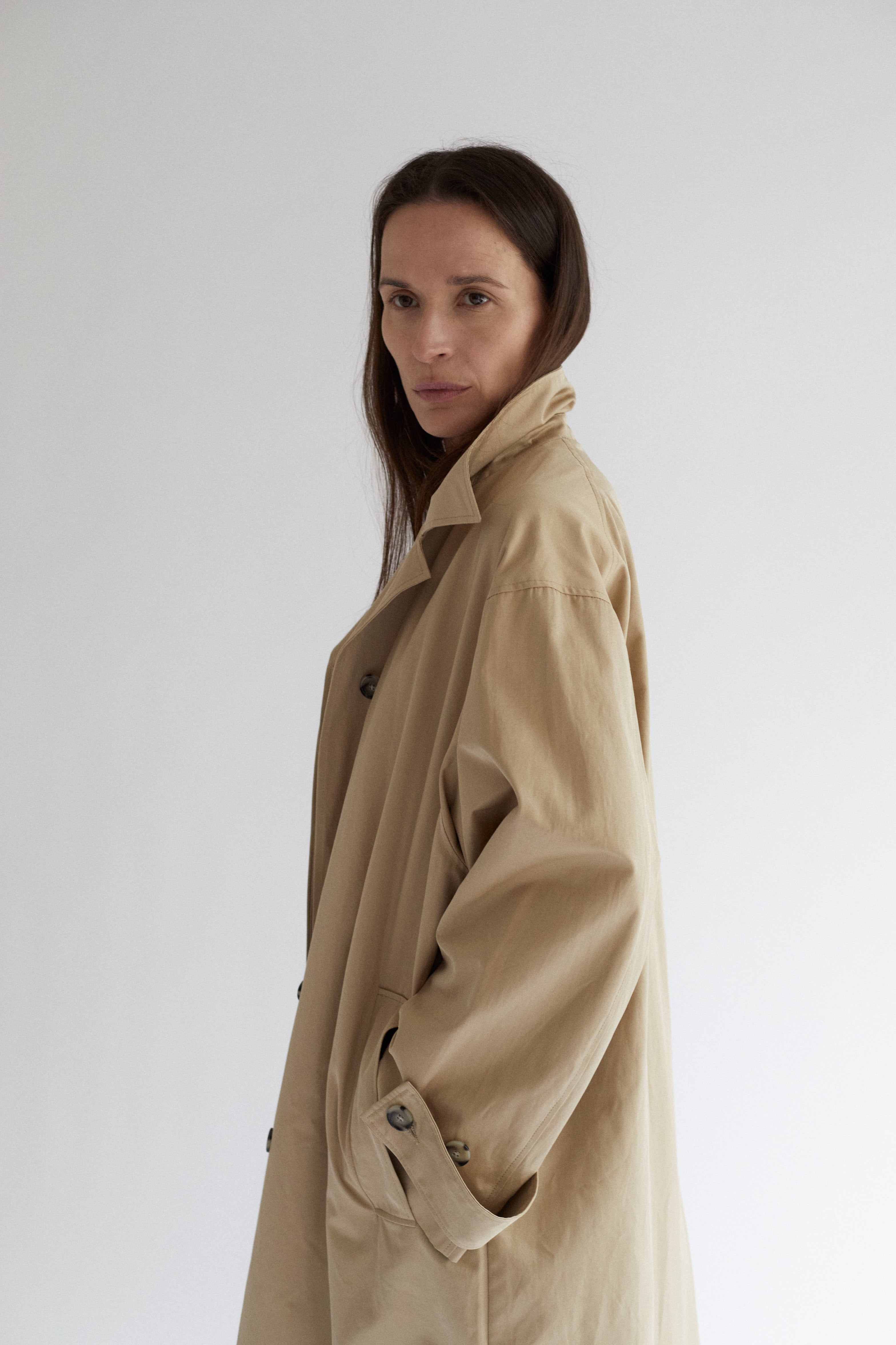 Bea Coat in Coated Cotton Twill