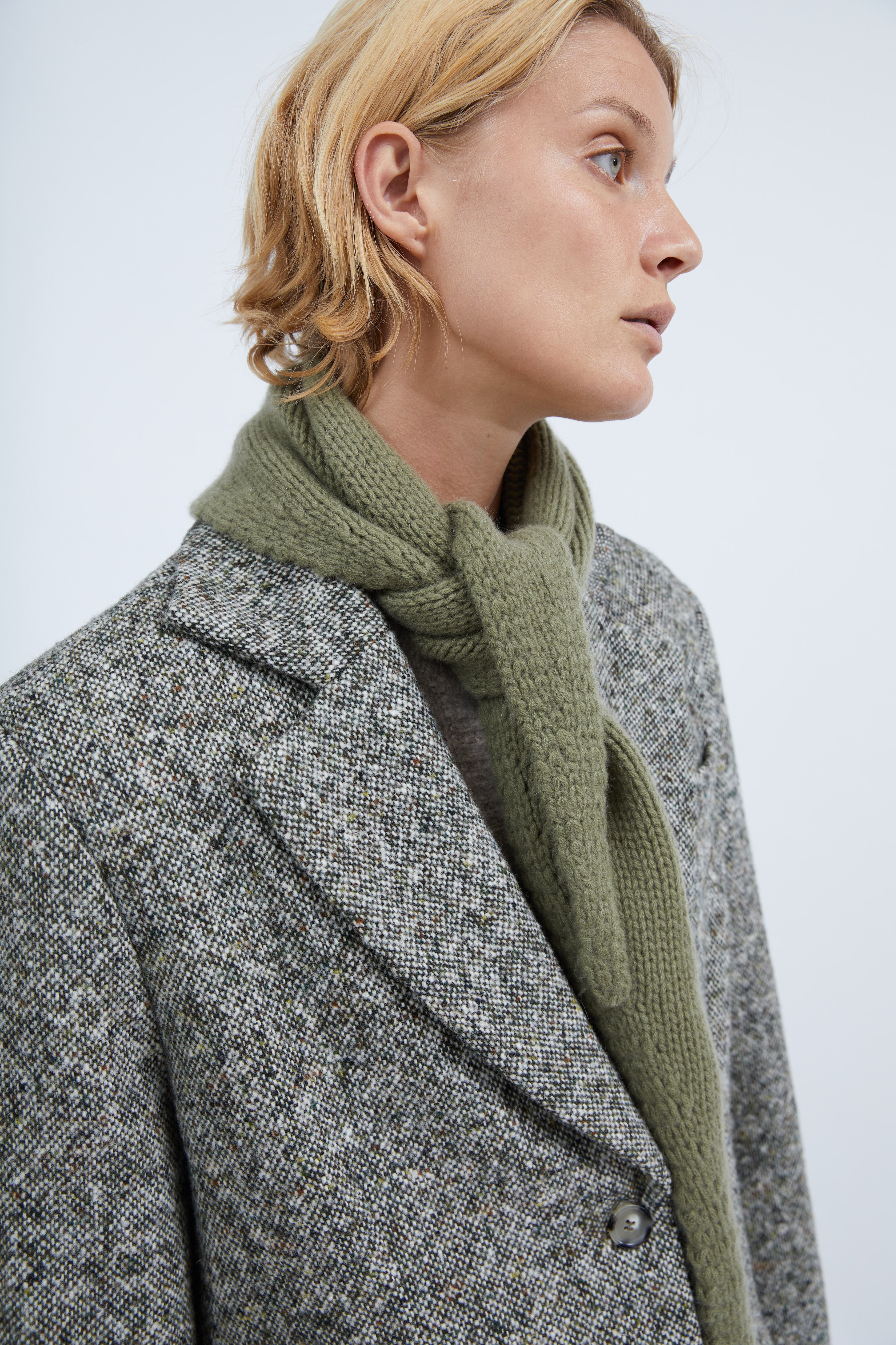 Lina scarf in Khaki