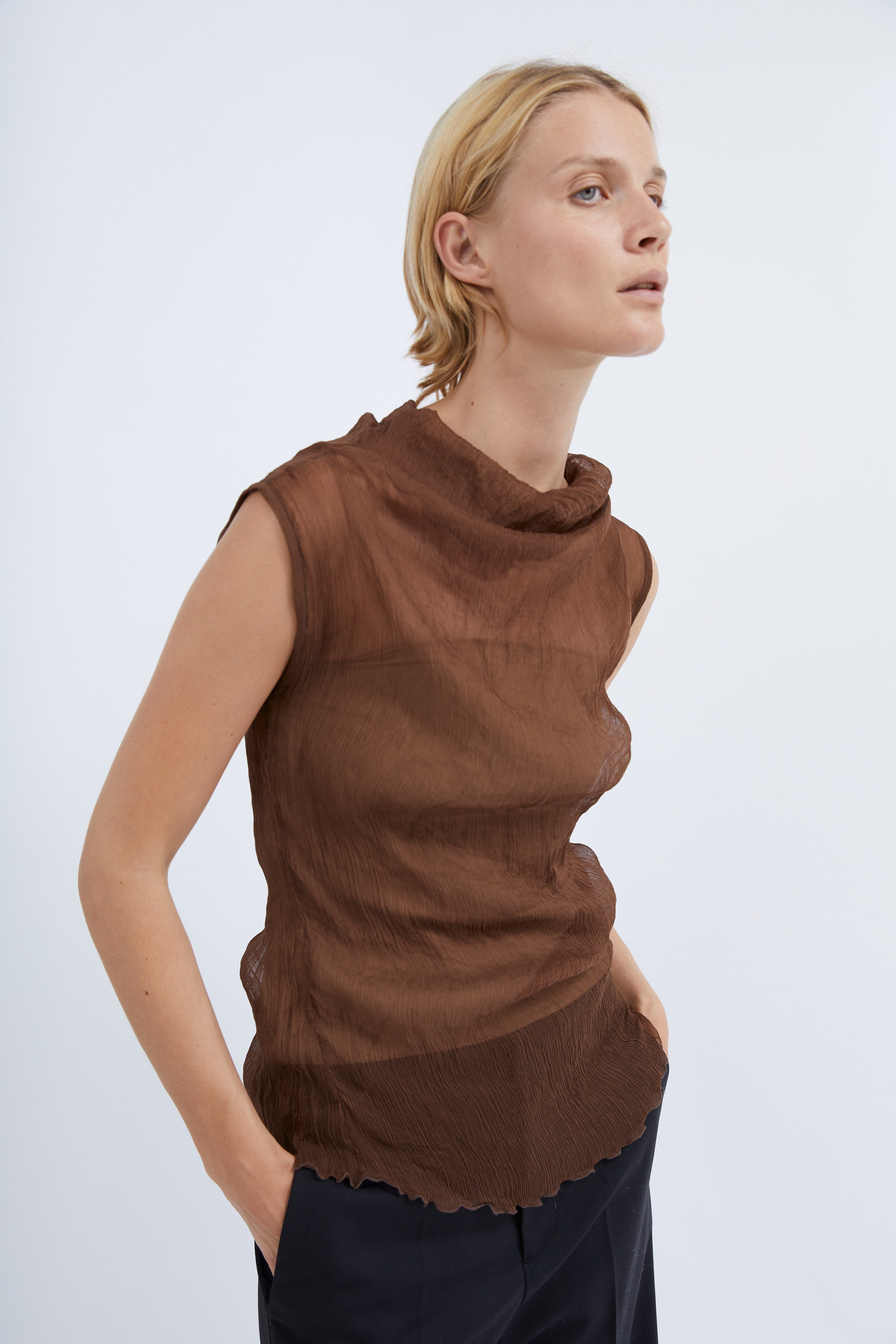 Lotus top in Brown crinkle silk