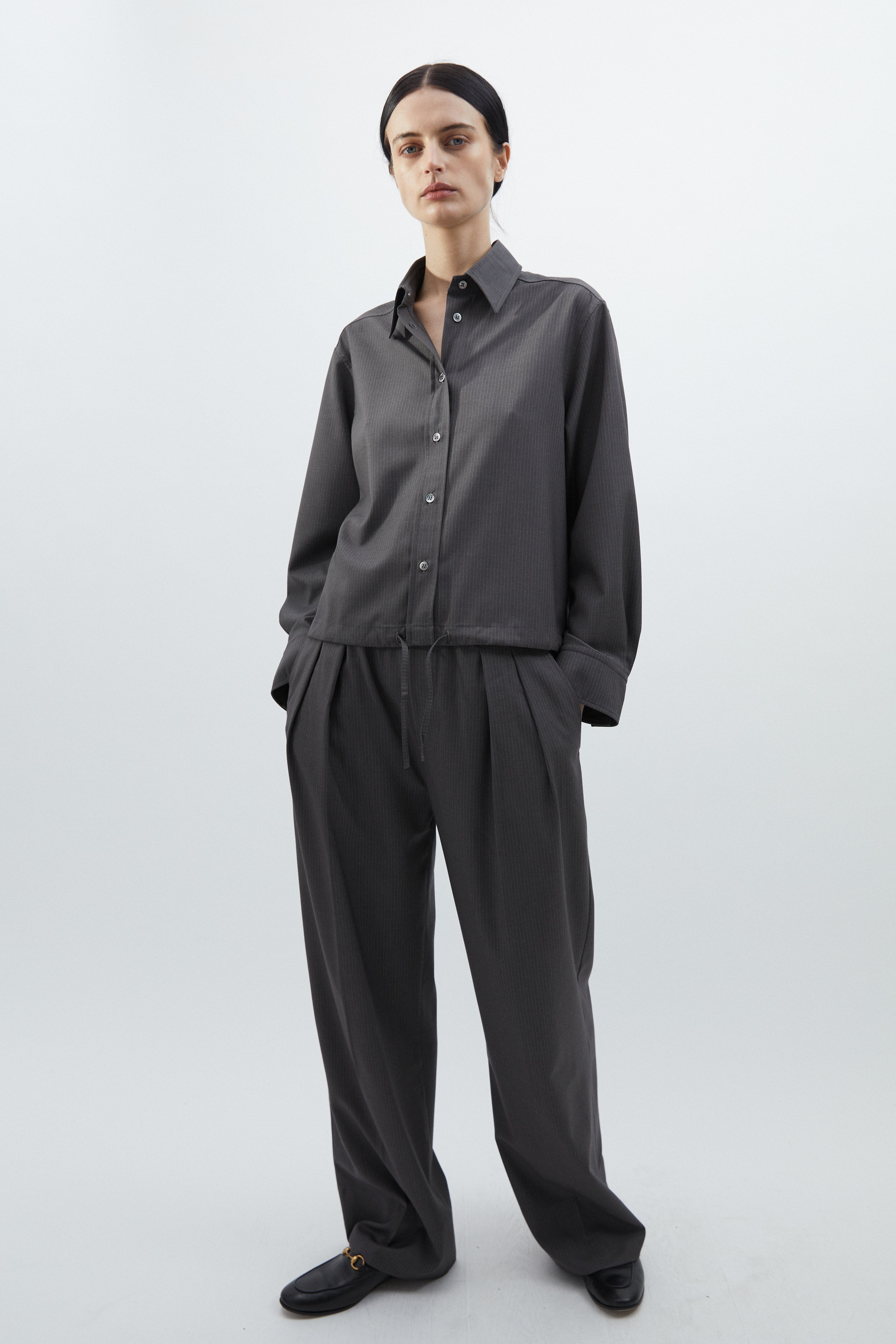 Uma shirt in Grey pin stripe