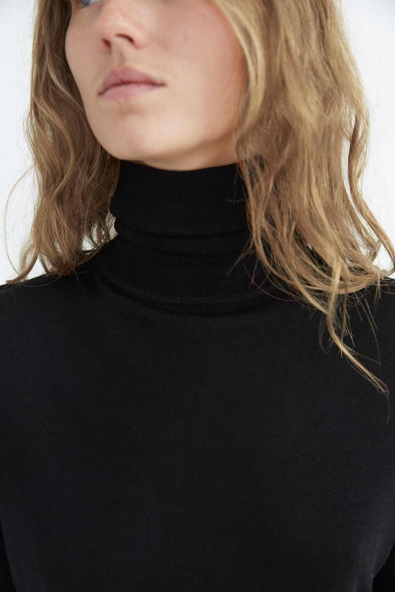 Lilja Turtleneck - Soft Merino - Black