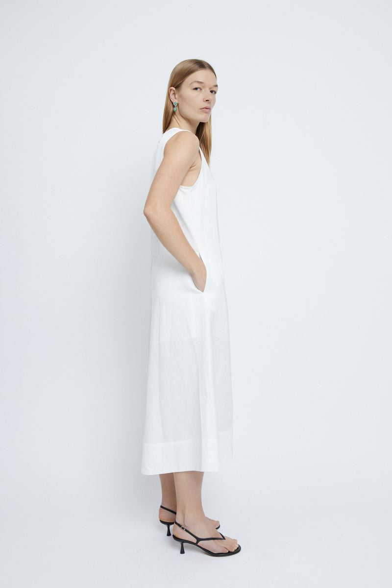 Luka dress in Viscose linen