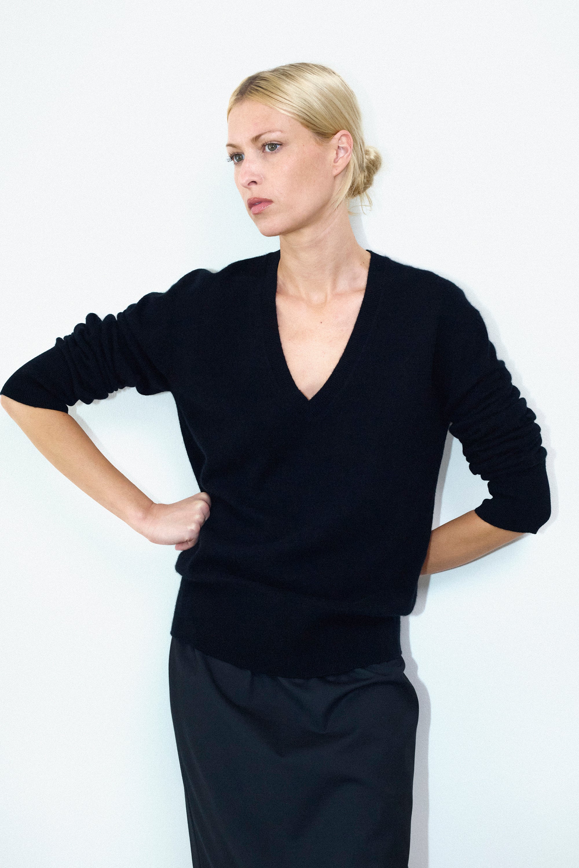 Vira skirt in Black cool wool