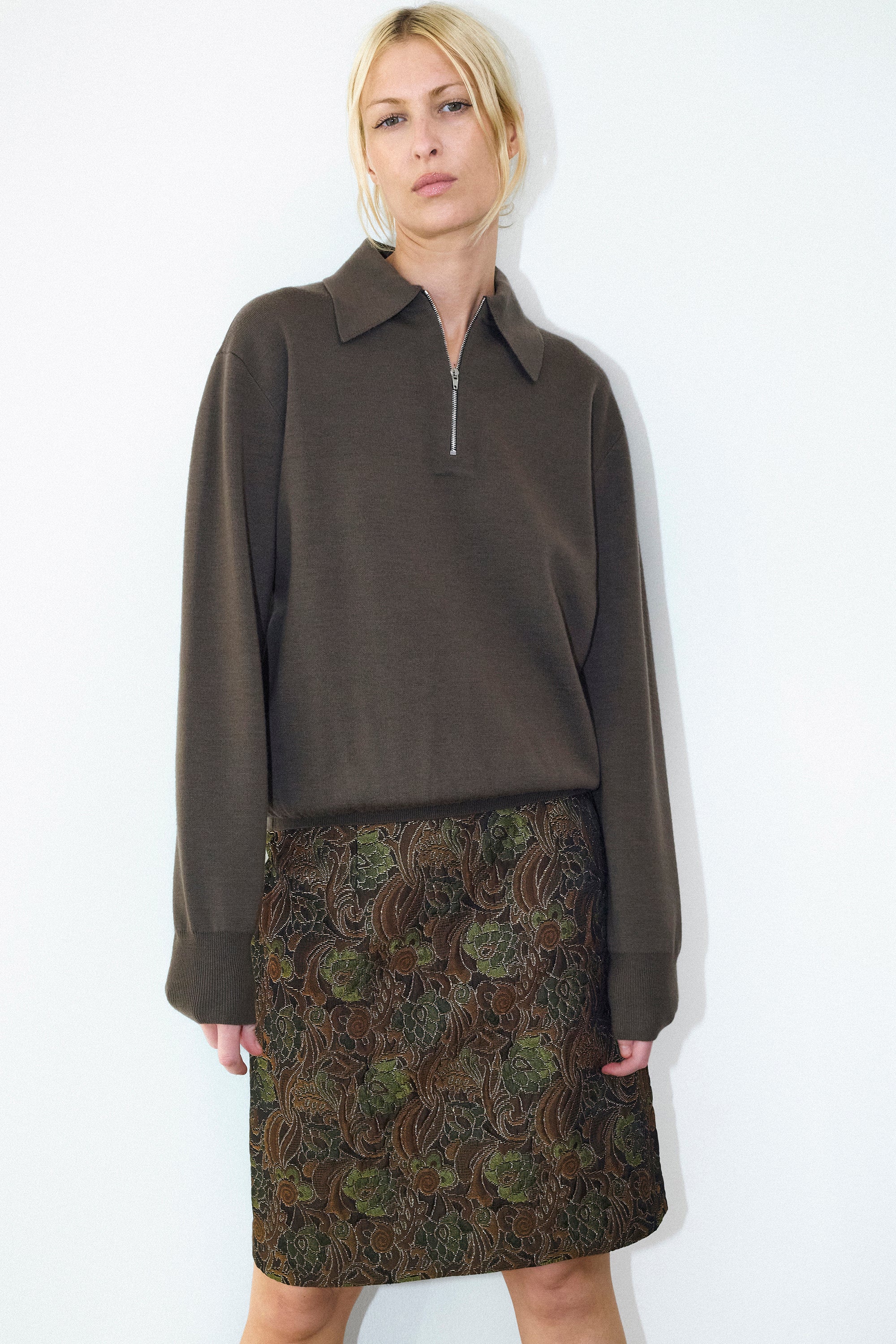 Vintage skirt in Khaki green brocade