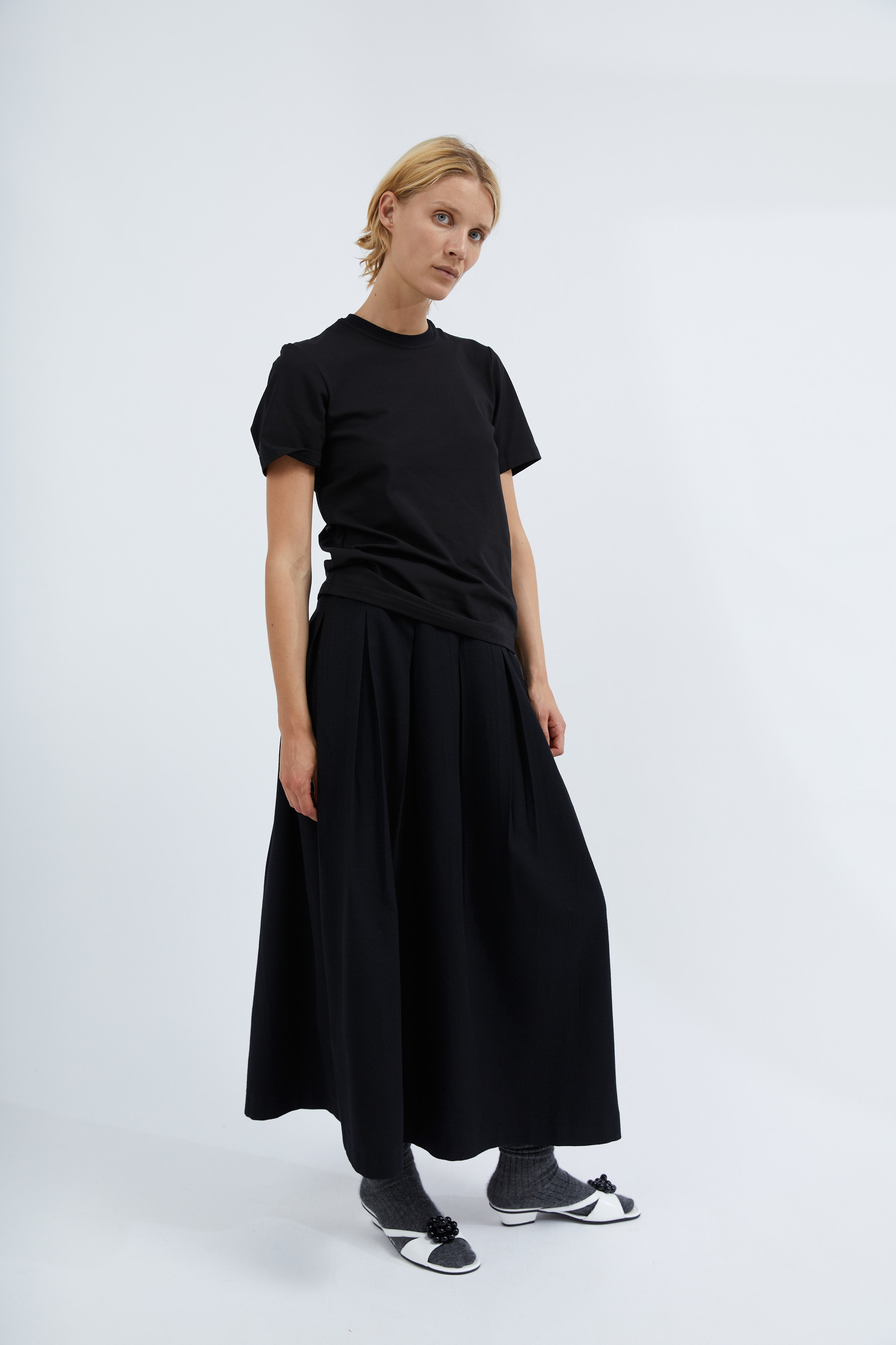 Viola skirt in Black light wool