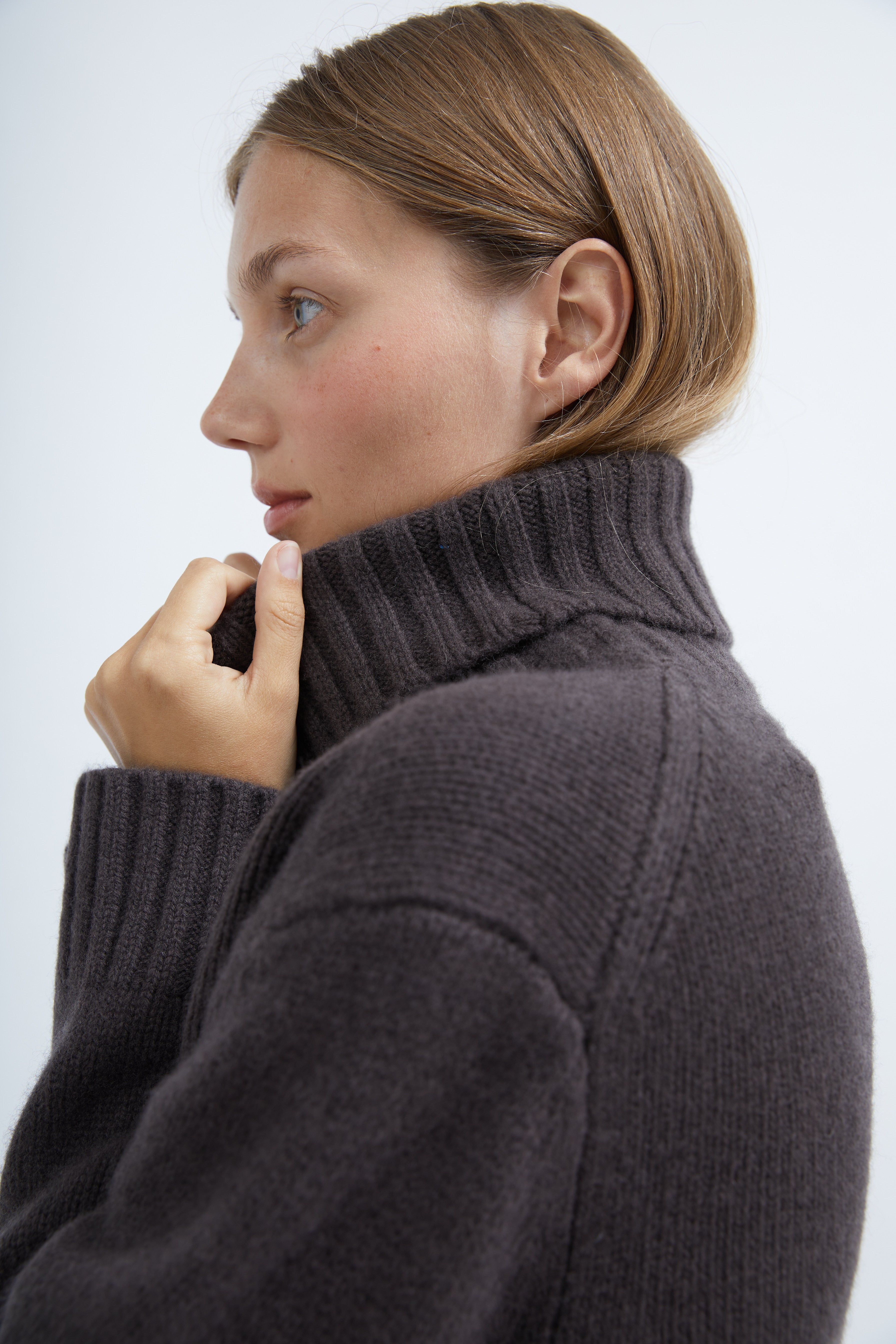 Gaia knit in Brown