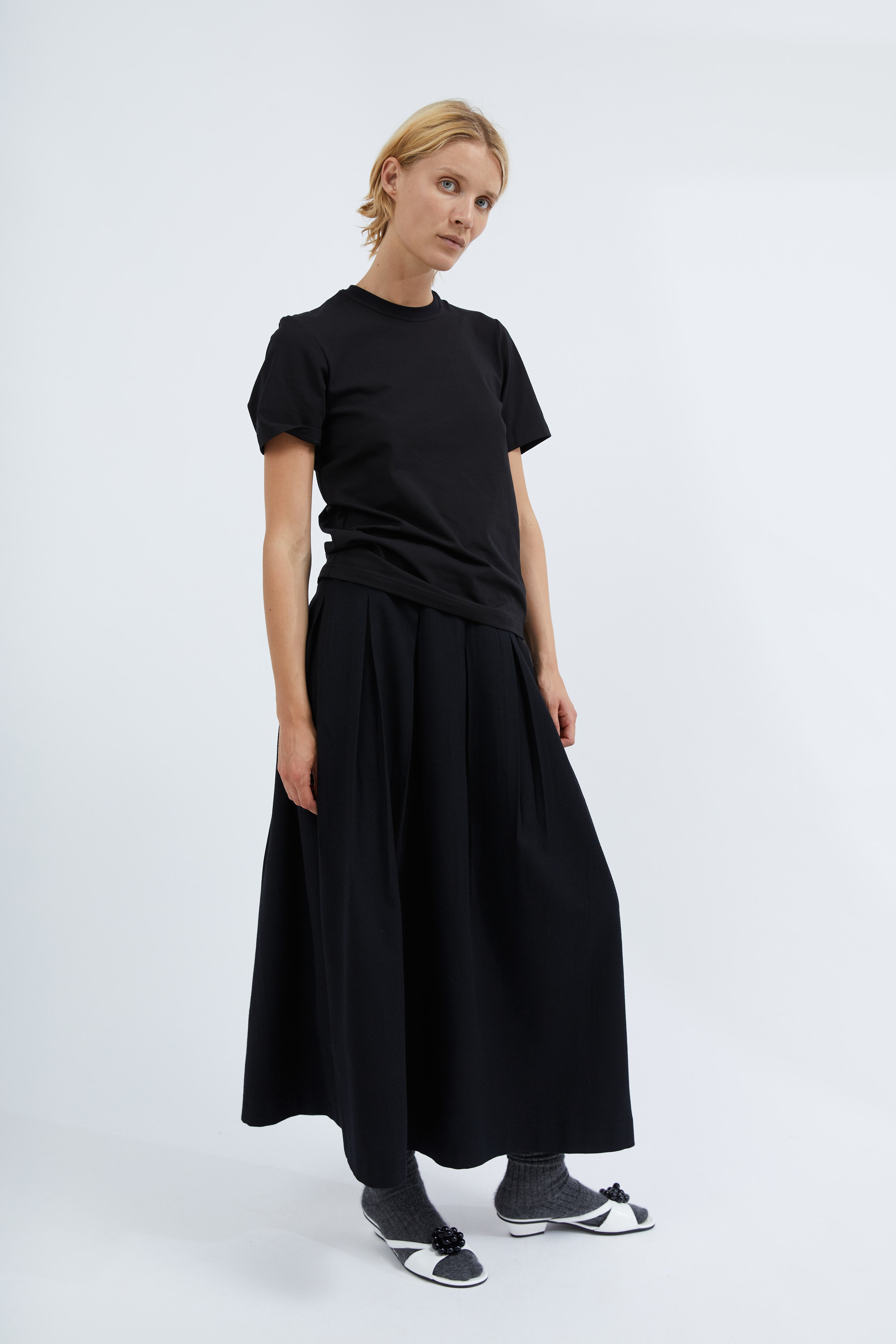 Viola skirt in Black light wool