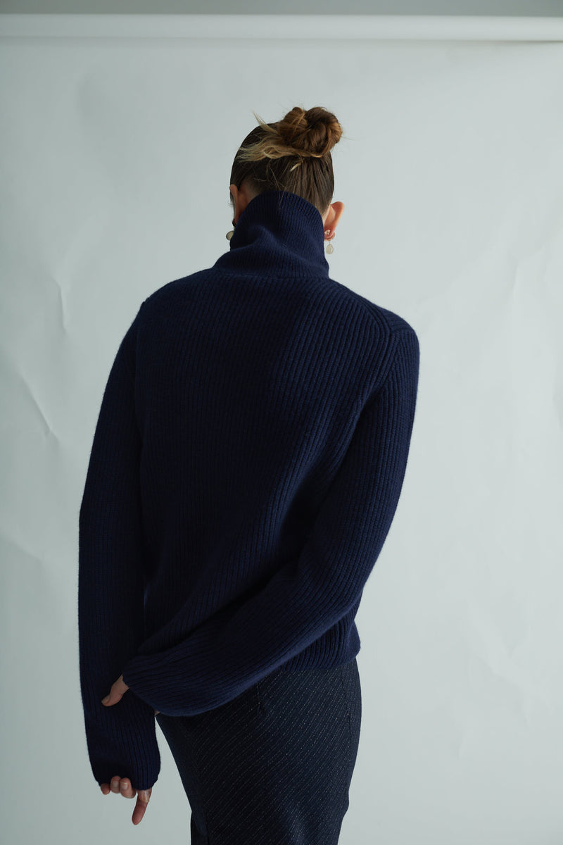 Edna Turtleneck - 100% Wool - Marine