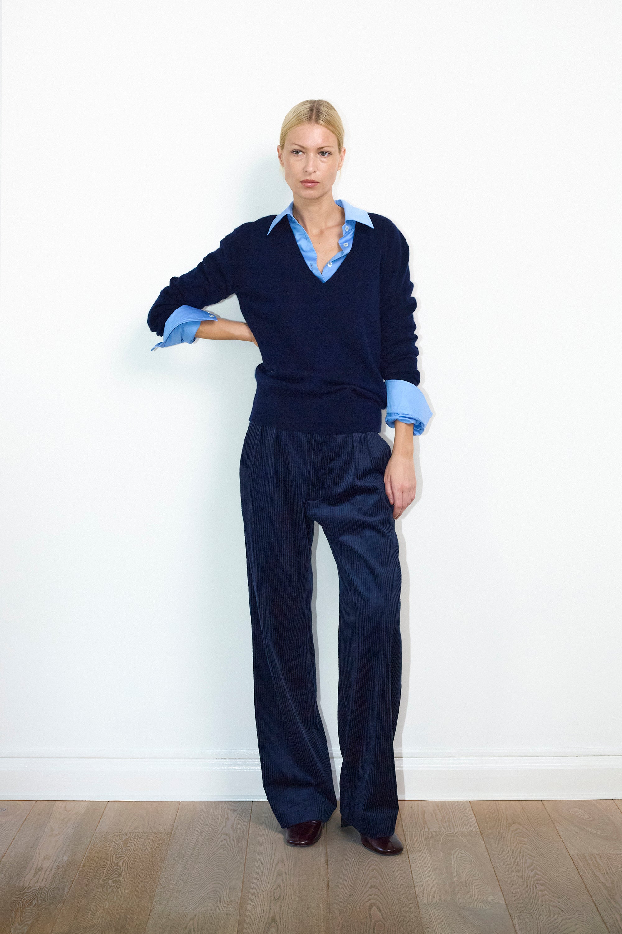 Nomi knit in Navy cashmere wool
